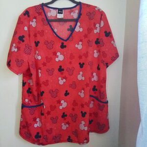 Disney Mickey Stars Scrub Top size XL